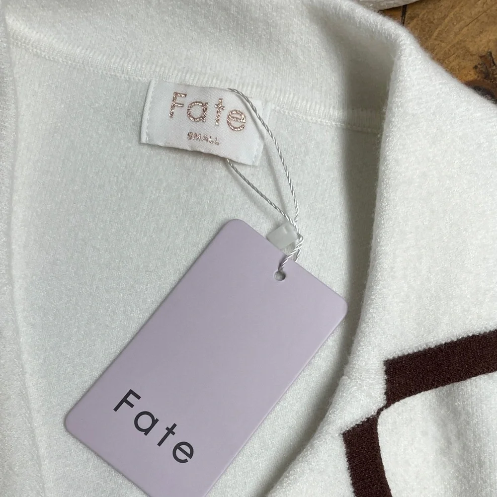 Fate White Short Sleeve Knit Cardigan with Brown Trim - Picture 6 of 8